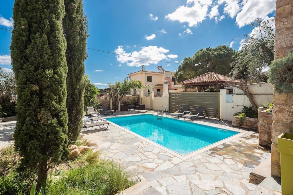 Apartment με πισίνα στην αρτέμιδα Vravrona