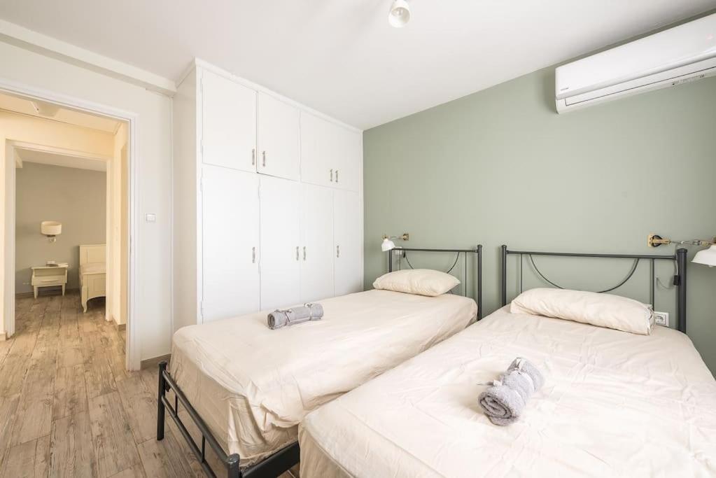 με πισίνα στην αρτέμιδα Apartment Vravrona