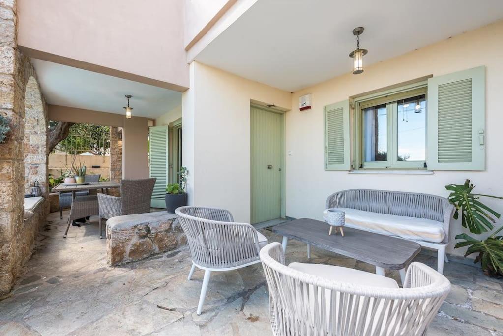 Apartment με πισίνα στην αρτέμιδα Vravrona